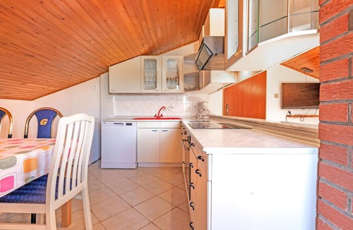Divaca Apartment | Beautiful apartment in Divaca with WiFi