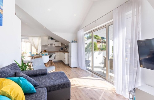 Cove Makarac (Milna) Apartment | Beautiful apartment in Milna