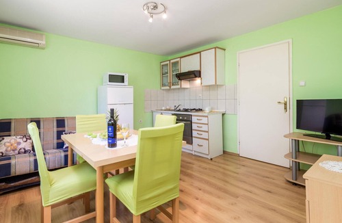 Licko Lesce Apartment | Beautiful apartment in Otocac with WiFi