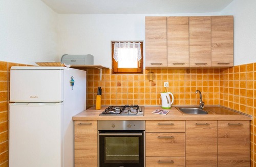Vir Apartment | Beautiful apartment in Vir with WiFi