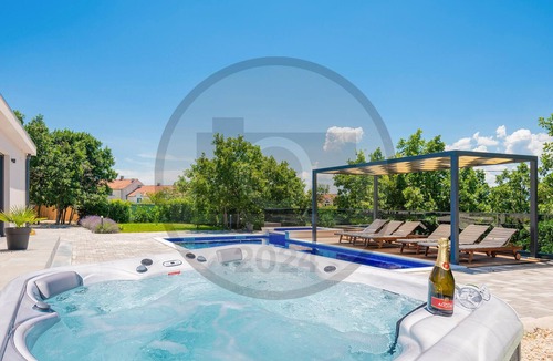 Imotski House | Beautiful home in Glavina Gornja