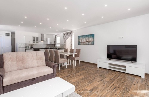 Banjol House | Beautiful home in Banjol