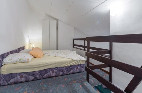 Cervar Porat Apartment | Beautiful home in Cervar Porat with WiFi and 1 Bedrooms in Cervar Porat