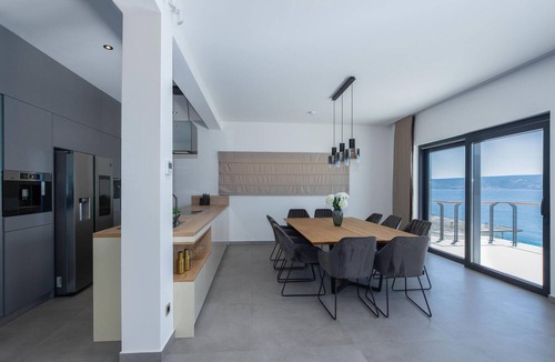Jesenice House | Beautiful home in Jesenice with sauna