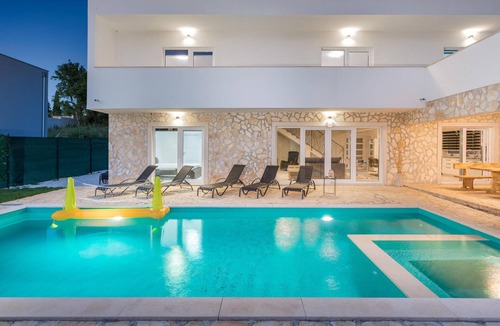 Jursici House | Beautiful home in Jursici