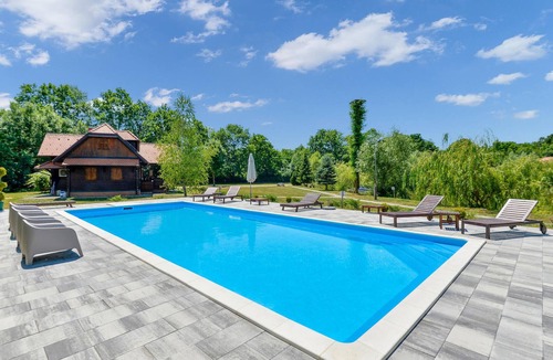 Mala Ludina House | Beautiful home in Mala Ludina with WiFi