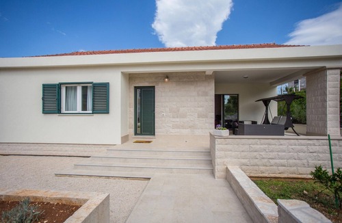 Mali Ston House | Beautiful home in Mali Ston with WiFi