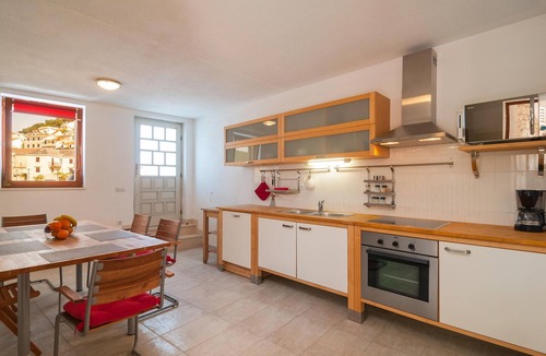 Pucisca House | Beautiful home in Pucisca with house sea view