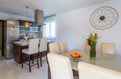 Liznjan House | Beautiful home in Pula