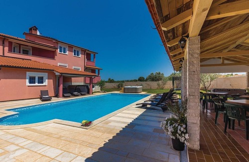 Pula House | Beautiful home in Pula