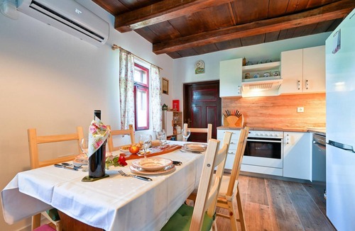 Cazma House | Beautiful home in Sovari with sauna