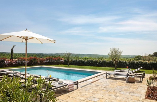 Sveti Lovrec House | Beautiful home in Sv. Lovrec