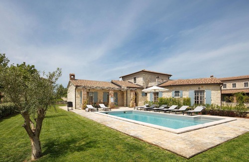 Sveti Lovrec House | Beautiful home in Sv. Lovrec