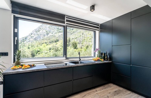 Trstenik House | Beautiful home in Trstenik with kitchen
