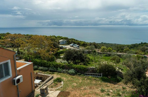 Veli Losinj House | Beautiful home in Veli Losinj with house sea view