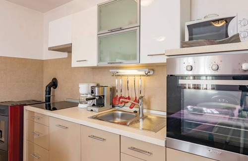 Municipality of Zminj House | Beautiful home in Zminj with kitchen
