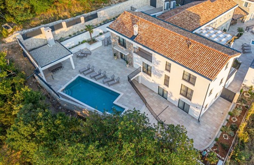 Bribir Villa | Beautiful private villa for 10 people with hot tub, WIFI, private pool, A/C, TV and terrace