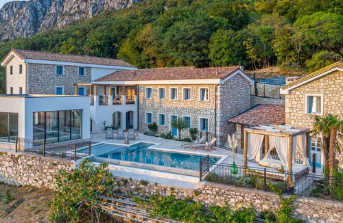 Bribir Villa | Beautiful private villa for 20 people with A/C, private pool, hot tub, WIFI, TV and terrace
