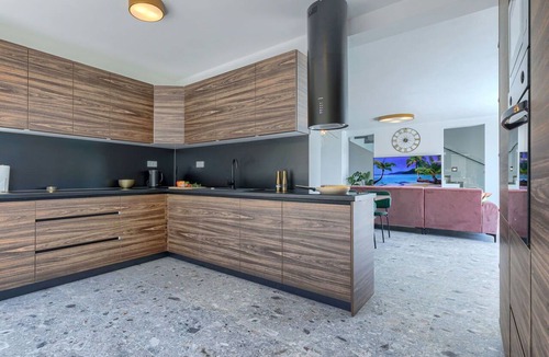 Loborika Villa | Beautiful private villa for 8 people with WIFI, A/C, private pool, TV and terrace