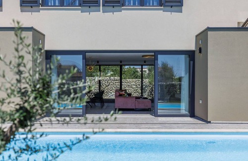 Loborika Villa | Beautiful private villa for 8 people with WIFI, A/C, private pool, TV and terrace