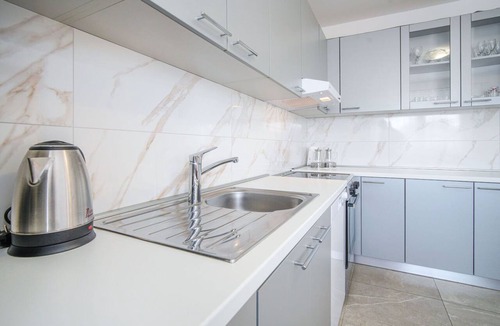 Duga Resa House | Beautiful private villa for 7 guests with WIFI, hot tub, TV, patio, pets allowed and panoramic v.