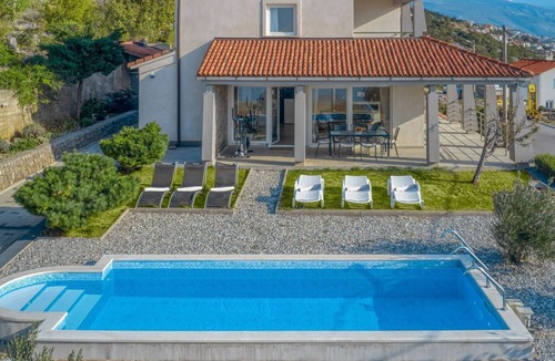 Vratarusa House | Beautiful private villa for 7 people with WIFI, private pool, A/C, TV, terrace and parking