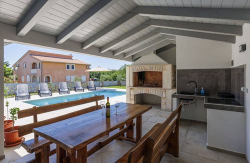 Sikici House | Beautiful private villa with private pool, WIFI, A/C, TV, terrace, pets allowed and panoramic view