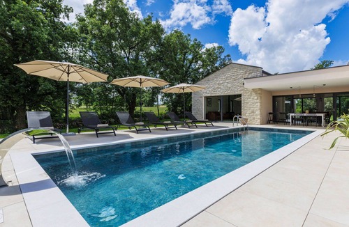 Krculi Villa | Beautiful private villa for 6 people with private pool, WIFI, A/C, TV and terrace