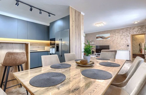 Pinezici House | Beautiful private villa with A/C, WIFI, private pool, hot tub, TV, terrace and pets allowed