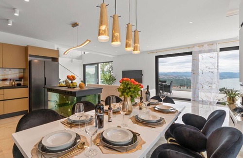 Bregi Villa | Beautiful private villa for 10 guests with hot tub, WIFI, private pool, A/C, TV and terrace
