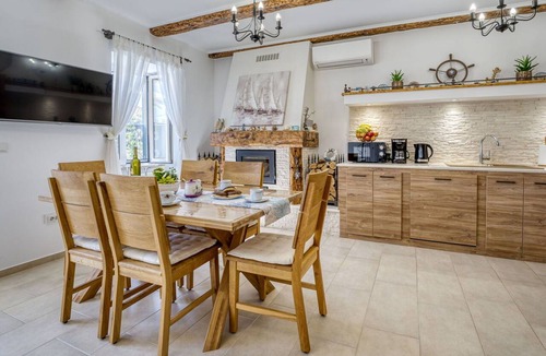 Smrika House | Beautiful private villa for 4 people with A/C, WIFI, TV, terrace and pets allowed