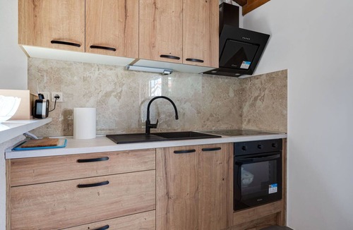 Zaton House | Beautiful private villa for 4 guests with WIFI, A/C, TV and terrace