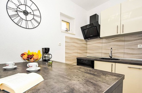 Benkovac House | Beautiful private villa for 6 guests with A/C, WIFI, private pool, TV and terrace