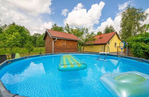 Tounj House | Beautiful private villa for 4 people with WIFI, A/C, private pool, TV, terrace and pets allowed