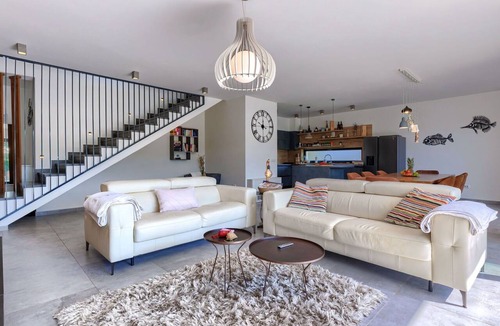 Novigrad Villa | Beautiful private villa with A/C, private pool, WIFI, hot tub, TV, terrace and pets allowed