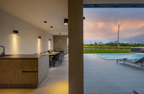 Brtonigla Villa | Beautiful private villa with hot tub, A/C, WIFI, private pool, TV, terrace and pets allowed