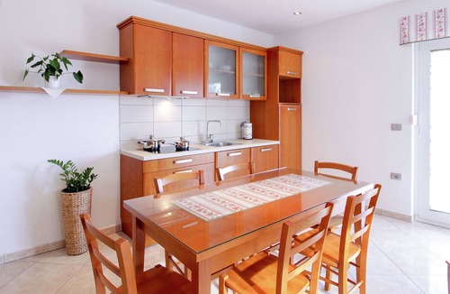 Brda Apartment | Beautiful Apartment in Vipolže with Swimming Pool