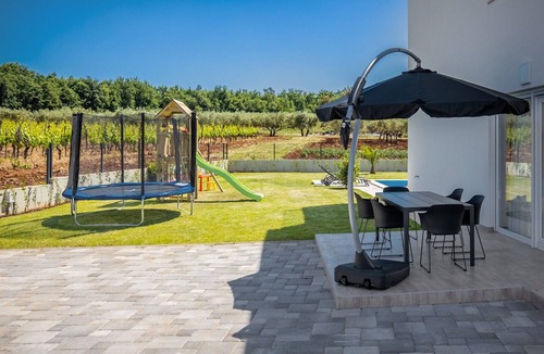 Porec Villa | Beautiful Villa Eni East