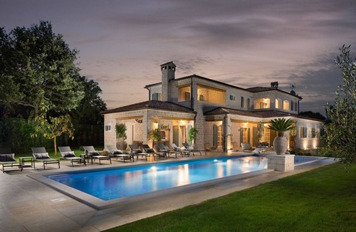 Korenici Villa | Beautiful Villa Nevia with Private Pool