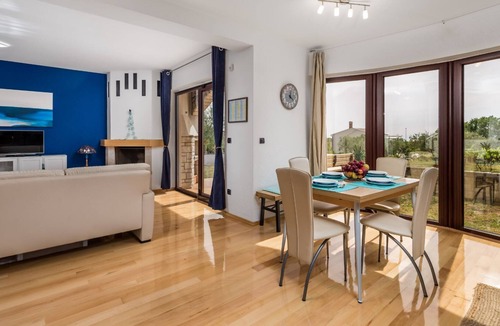 Tar Villa | Bellavista Tennis & Pool