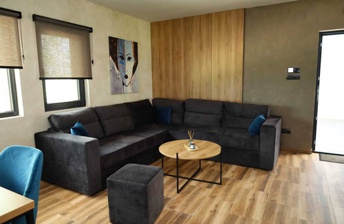 Mladenovac Apartment | Belvedere RESORT