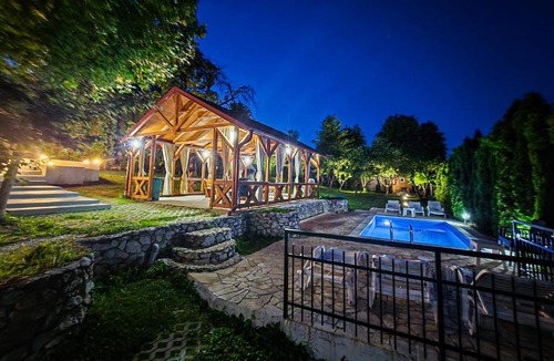 Sarajevo Villa | Black Pearl