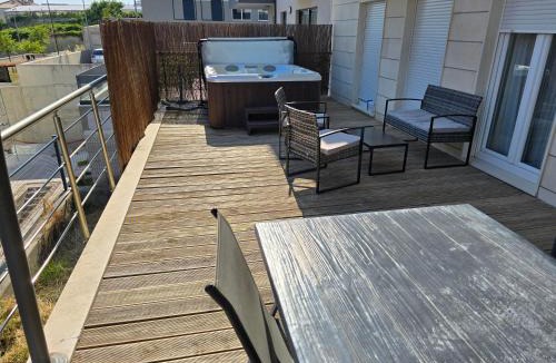 Znjan Apartment | BLACKPEARL apartment
