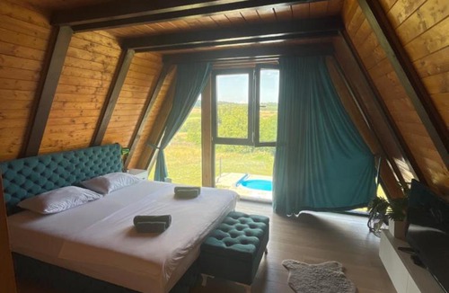 Mladenovac Villa | BlackPoolHouse