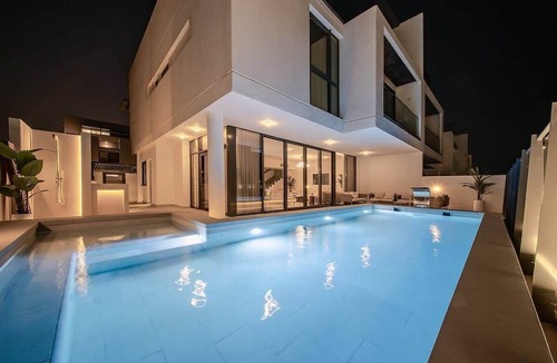 Dubai Villa | Blausee Beachfront Villa with Private Pool