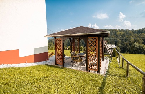 Vidrga House | Bloomfield Retreat Country House with Sauna - Three Bedroom Country House