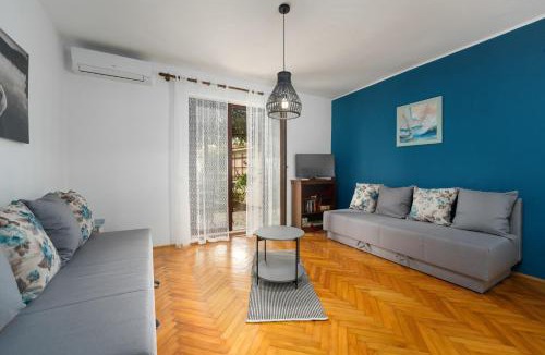 Flengi Apartment | Blue Apartment