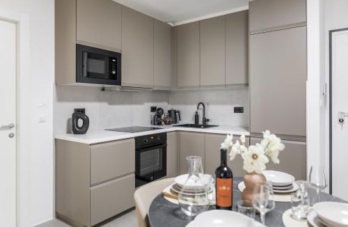 Vranjic Apartment | Boutique Soft Tones with Balcony and Secured Garage