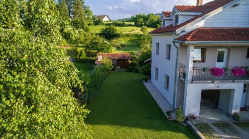 Slunj House | Breza Guesthouse