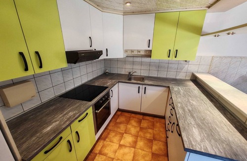Smarjeske Toplice Apartment | Brezovica Spacious Family-Friendy Apartment - Two Bedroom Apartment with Balcony